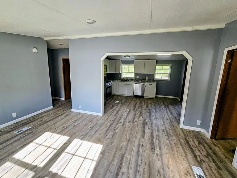 3842 Roy Webb Rd #4 — Photo 8
