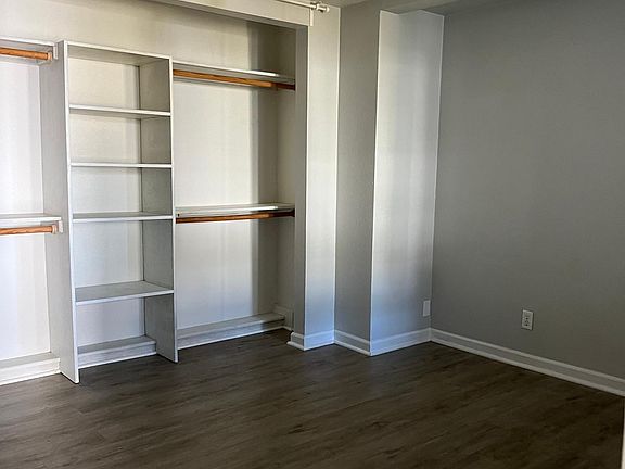 4th image of 1371 Main St #B