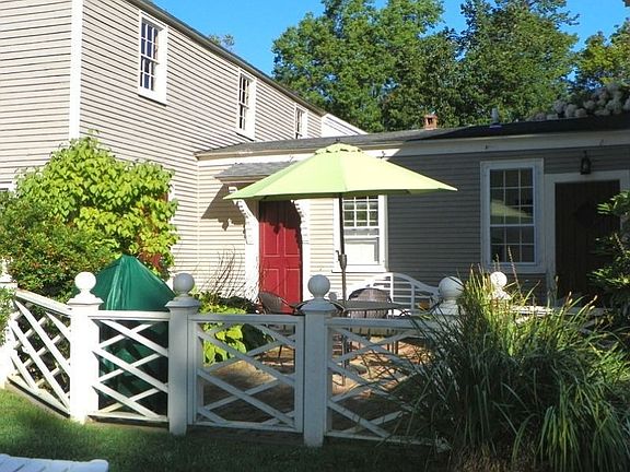 3rd image of 19 Maine St