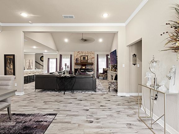 4th image of 168 Stonegate Dr