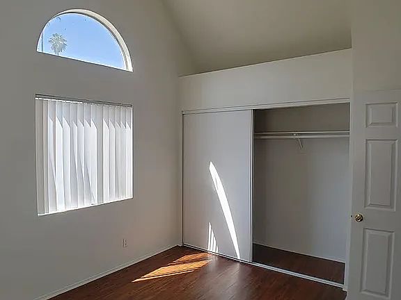 5th image of 14247 Friar St #5
