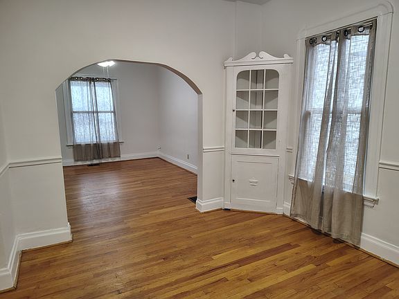 5th image of 3246 S Big Bend Blvd
