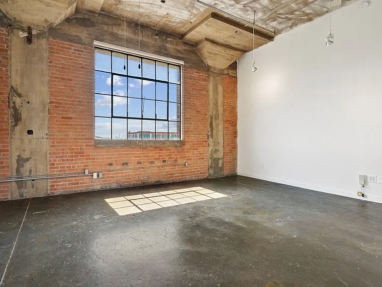 Deep Ellum Lofts — Photo 64
