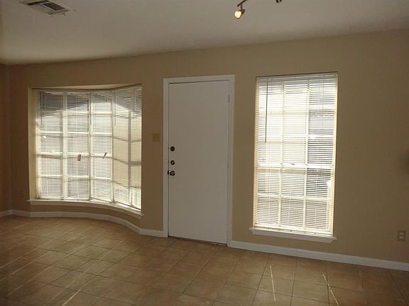 4th image of 8466 Leawood Blvd #8466