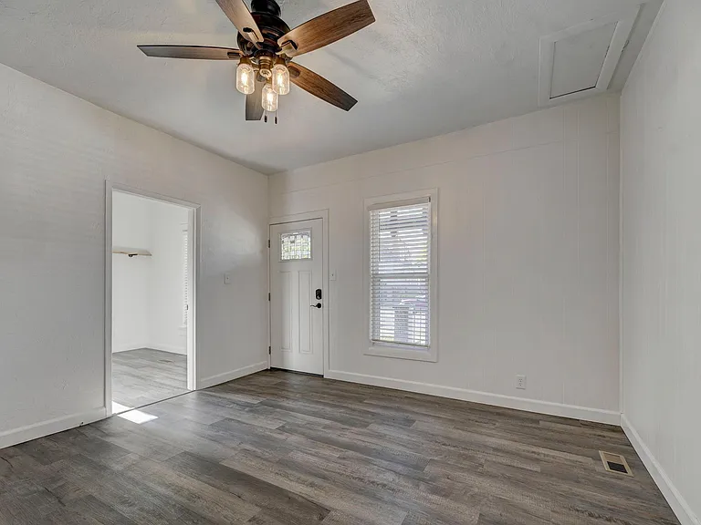 235 E Cornell Ave — Photo 15