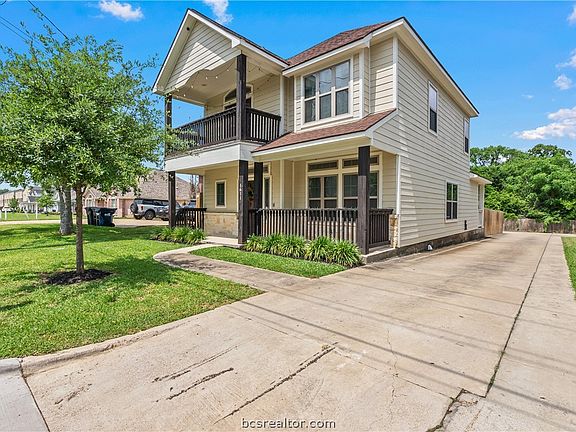 3rd image of 1611 Park Pl