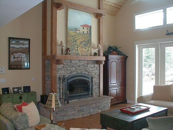 4th image of 555 Dean Ct