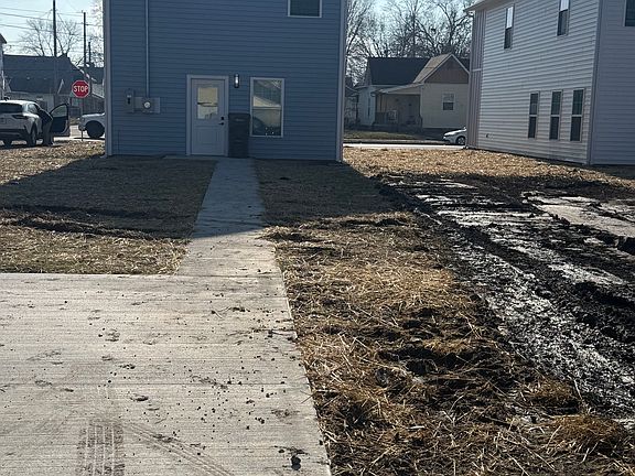 2nd image of 1802 W Morris St