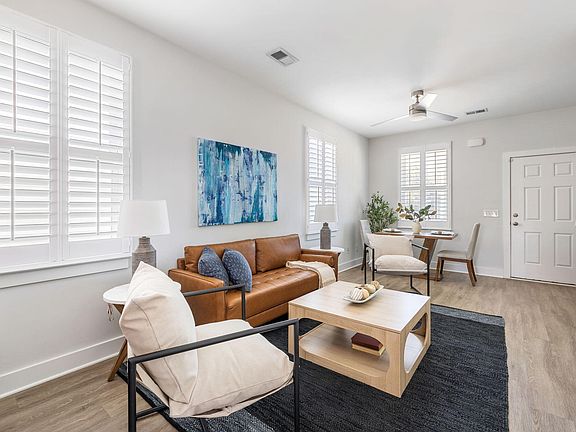 4th image of 2021 Arbutus Ave