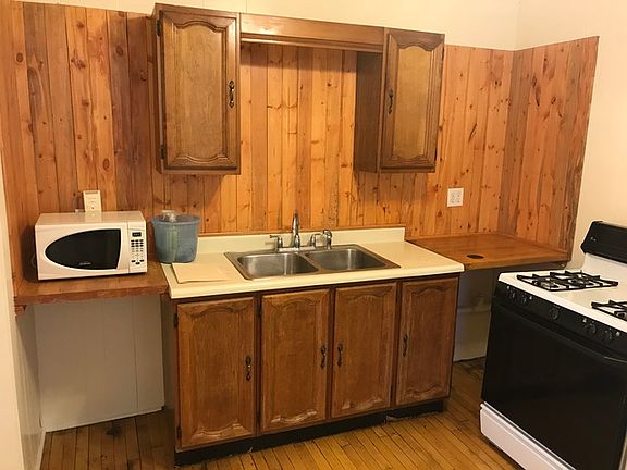 5th image of 1348 W Cornelia Ave APT 2