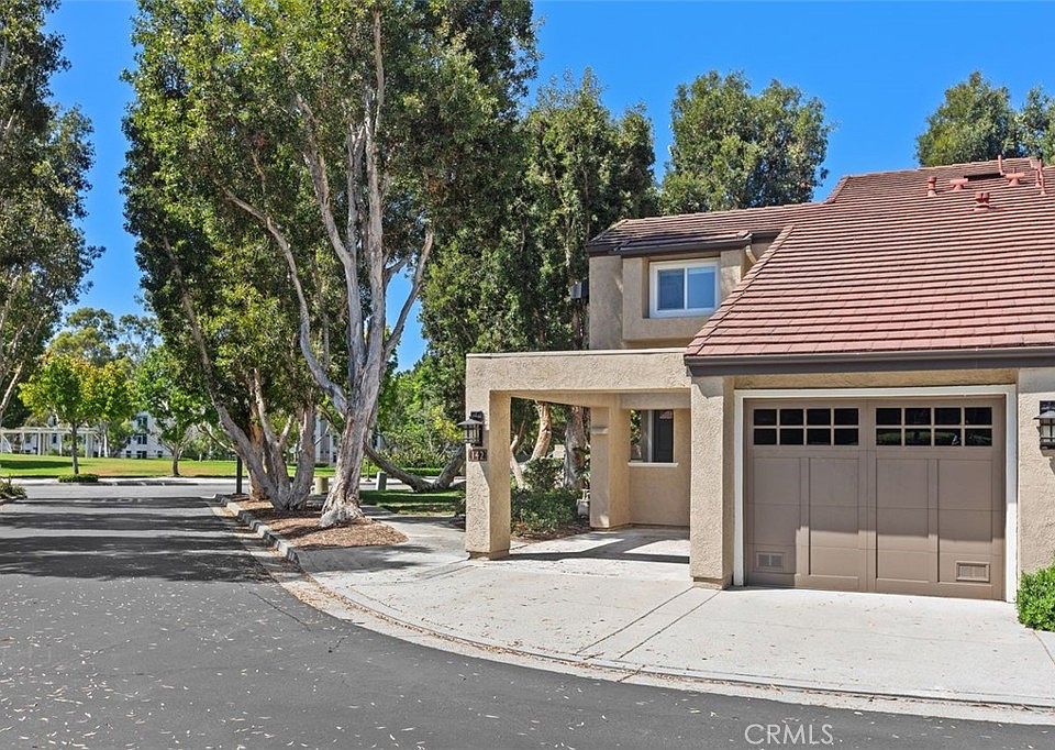 1st image of 142 Stanford Ct #71