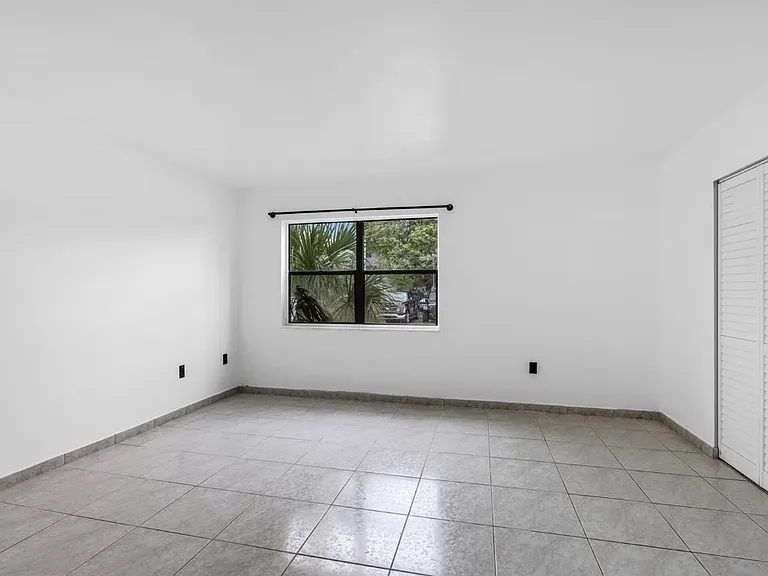 9421 Fontainebleau Blvd #101 — Photo 8
