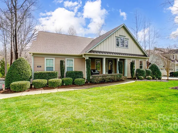12811 Elkhorn Dr, Charlotte, NC 28278