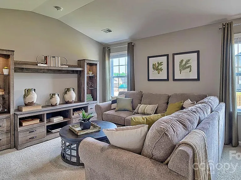 92 Ashelyn Park Dr — Photo 13