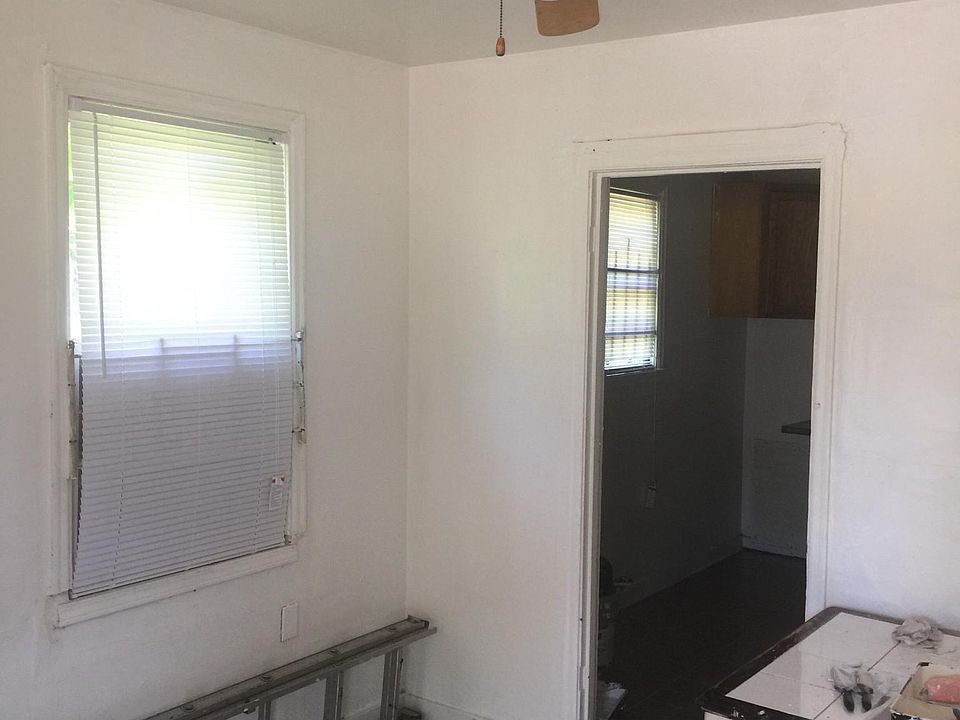 2nd image of 88 E Trigg Ave