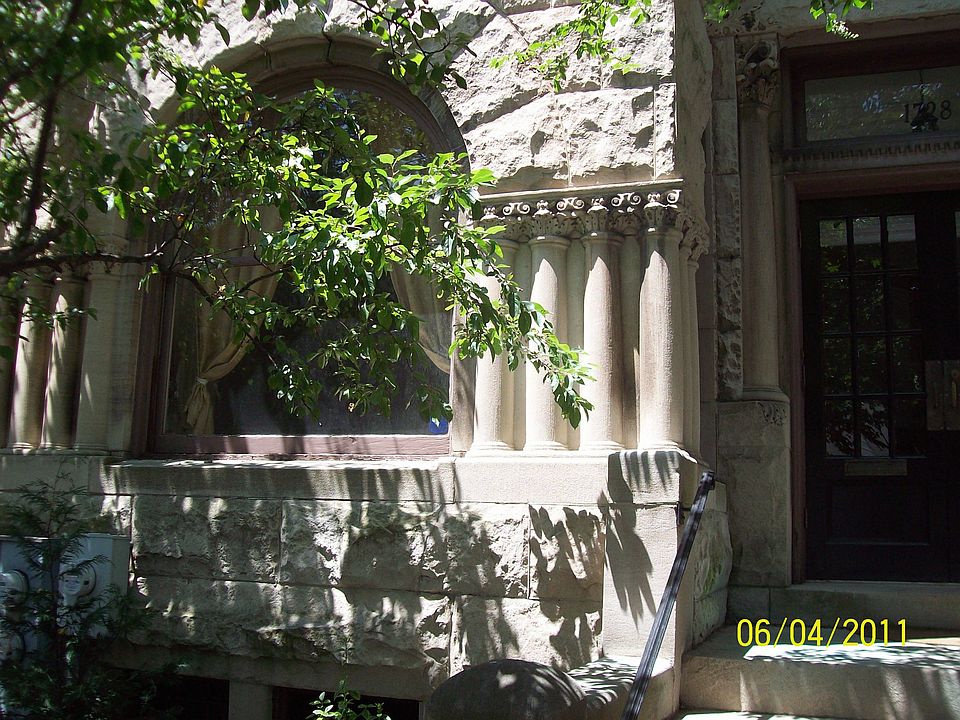 Apt window