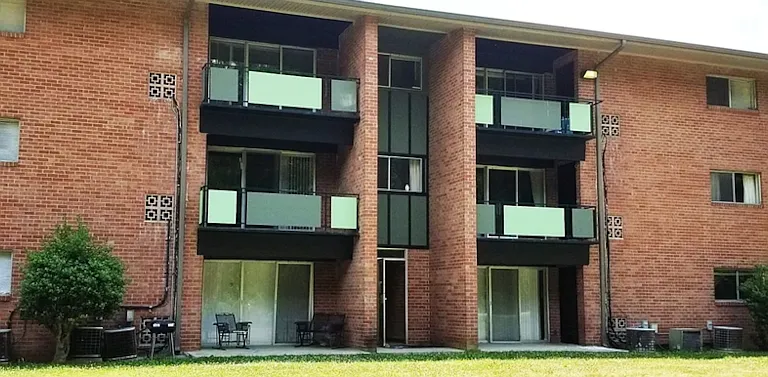404 Homes — Photo 3