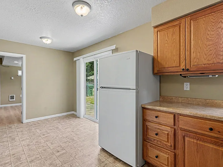 3080 Park Ave NE — Photo 16