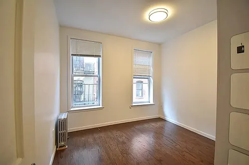 56 Elizabeth St #15 Photo 1