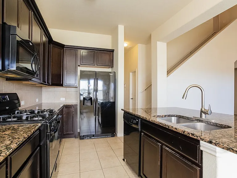 3014 Rose Trace Dr — Photo 10