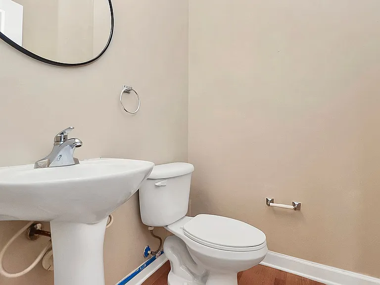 8324 Scotney Bluff Ave — Photo 7
