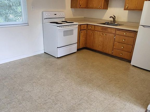 4th image of 2313 Roosevelt Ave APT 6