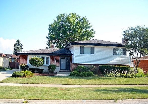 1st image of 566 Arlene Dr