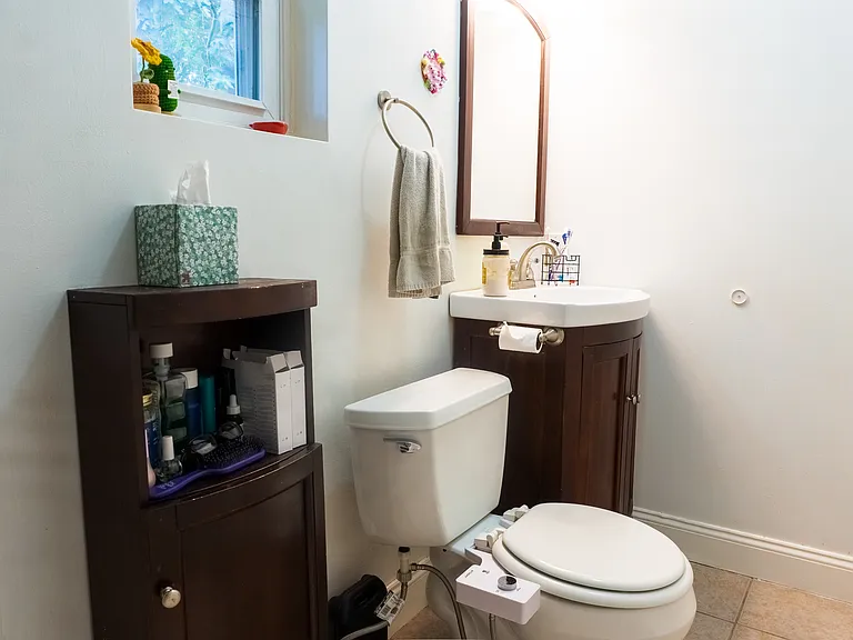 1437 N Saint Clair St — Photo 13