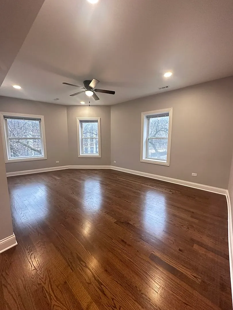 Building Photo - 1146 W Lunt Ave #1157-2