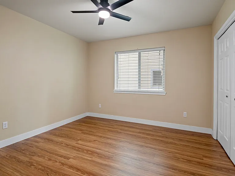 973 E Cascade Ave — Photo 12