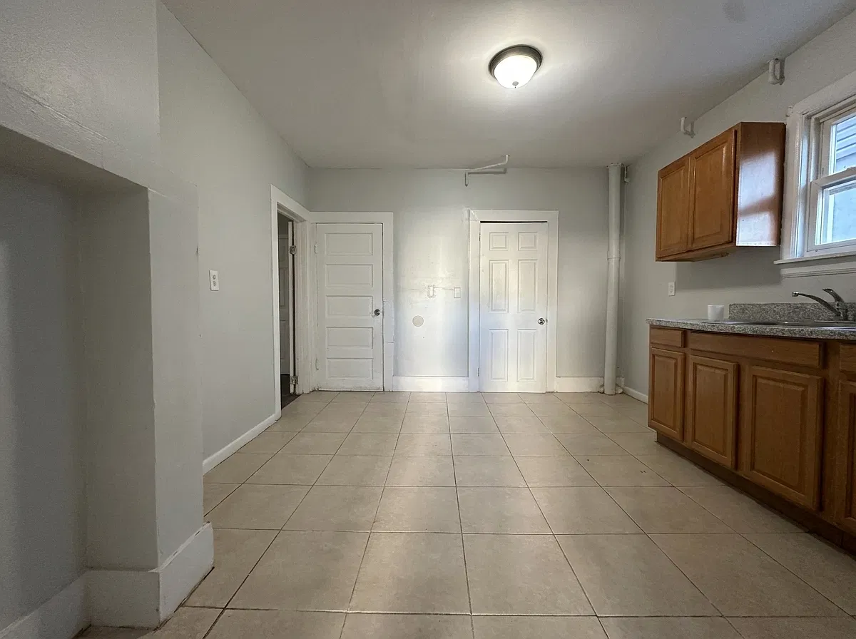 2 bed, 780 sqft, $1,750 — Photo 2