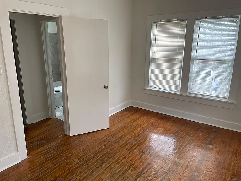 244 Natalen St #4 — Photo 10
