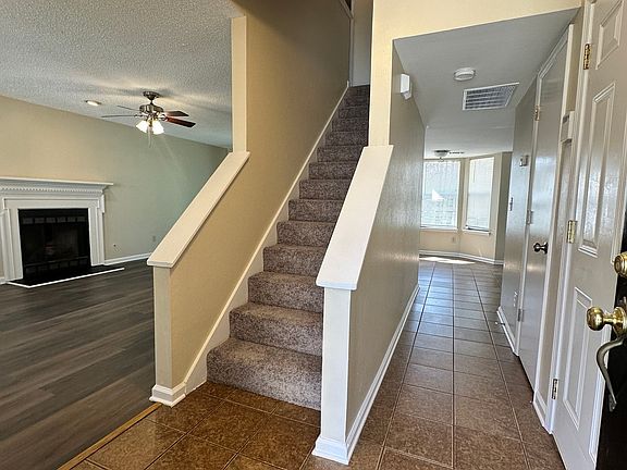 3rd image of 4999 Windsor Downs Dr