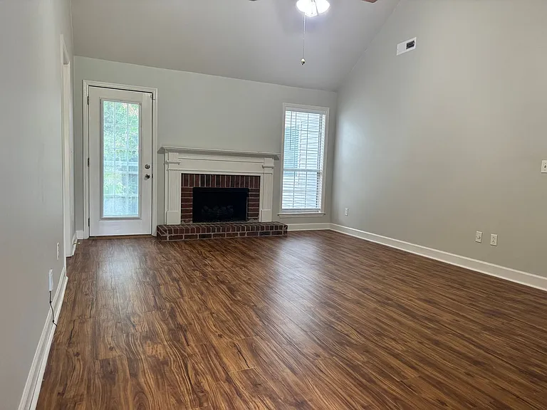 2868 Maple Cir — Photo 4