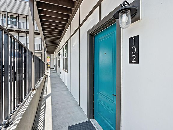 2nd image of 404 Douglas Ave #102