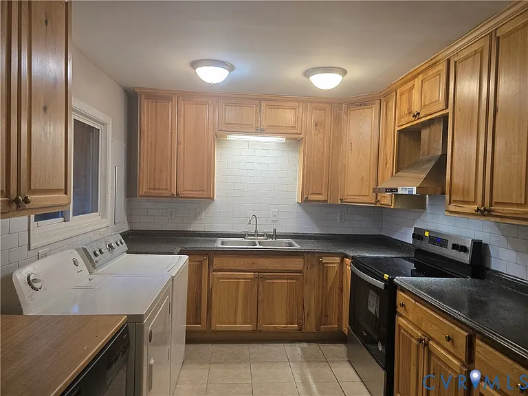 1402 Mormac Rd — Photo 4