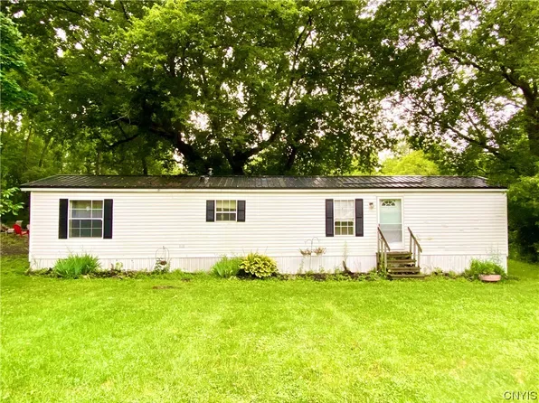4387 State Route 90, Union Springs, NY 13160