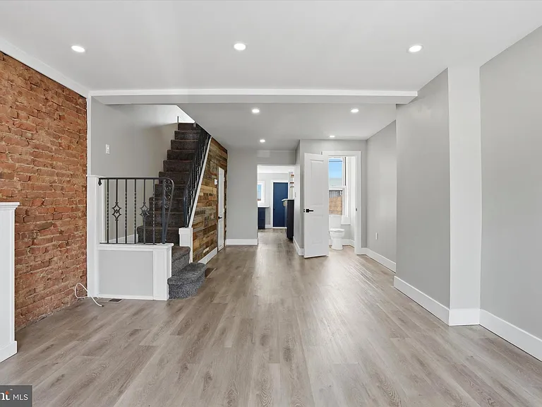 3185 Agate St — Photo 7