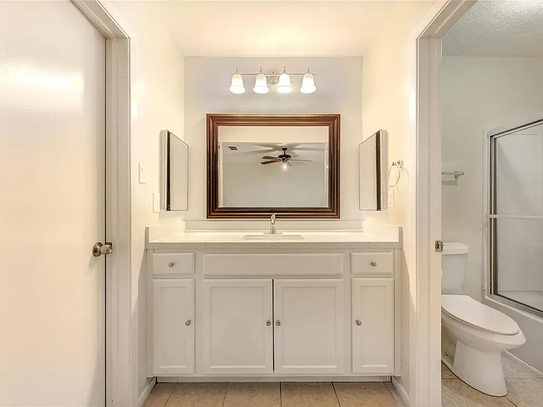 10123 Kent Towne Ln — Photo 9