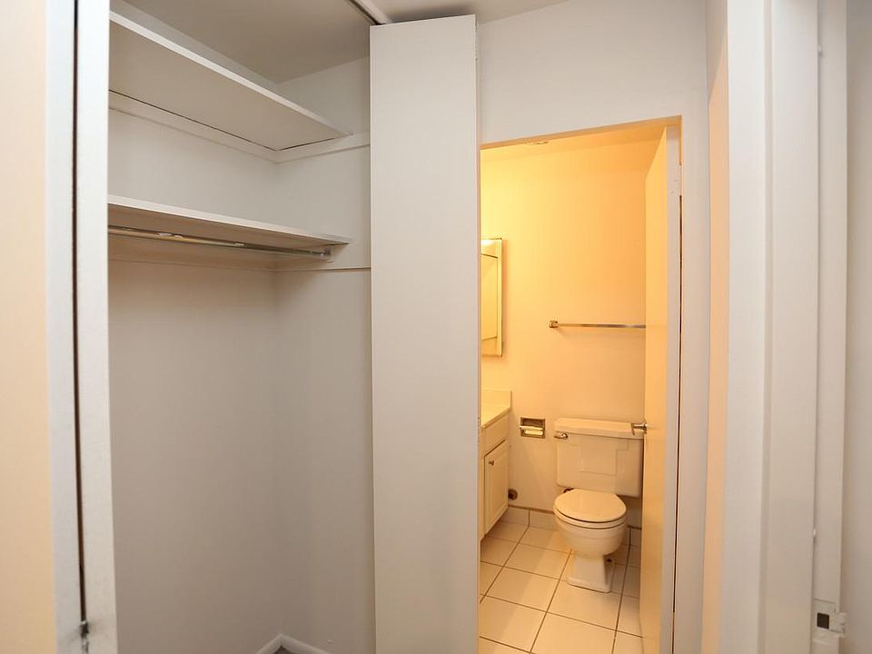 1st image of 1129 N Jackson St APT 212C