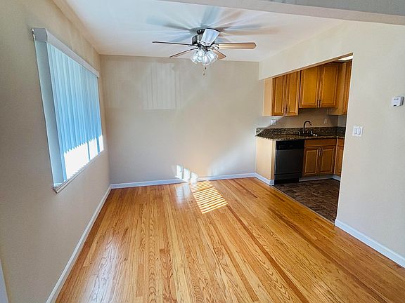 4th image of 15 Coleman Pl APT 4
