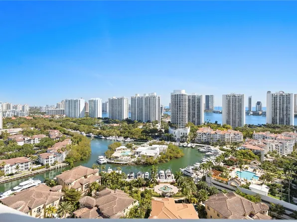 1000 W Island Blvd APT 2407, North Miami Beach, FL 33160