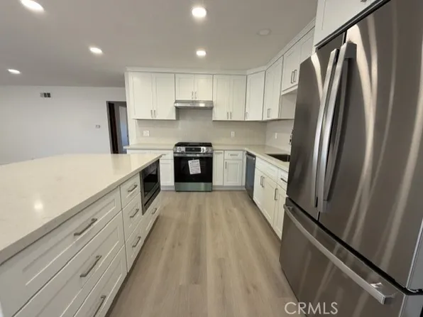 15662 Pacific St, Tustin, CA 92780