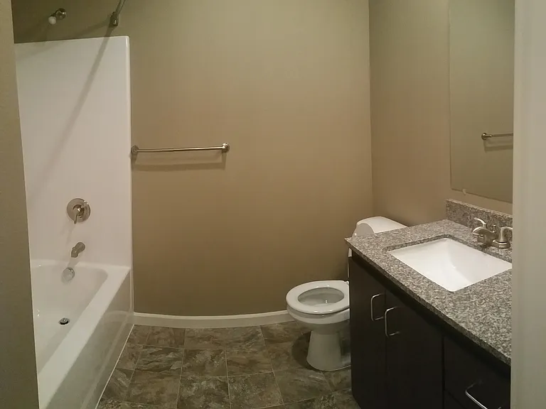 Encore Apartments — Photo 8