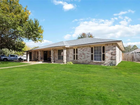 3811 Meadow Place Dr, Houston, TX 77082