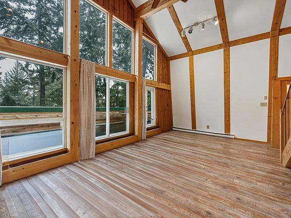 5th image of 9539 Emerald Dr