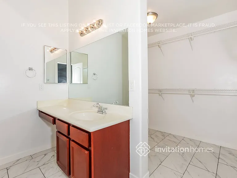23763 N Desert Dr — Photo 11