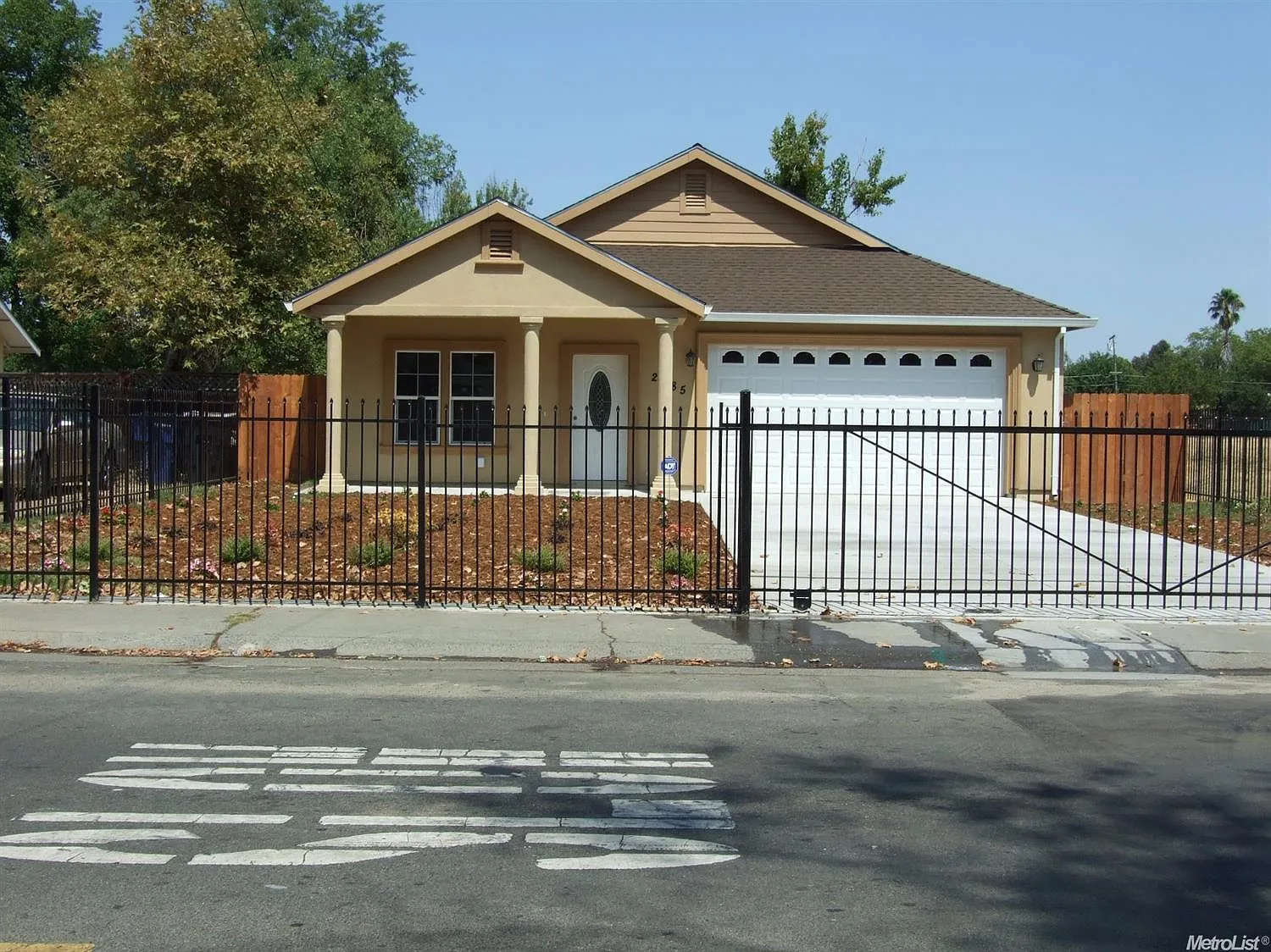 2885 26th Ave photo 1