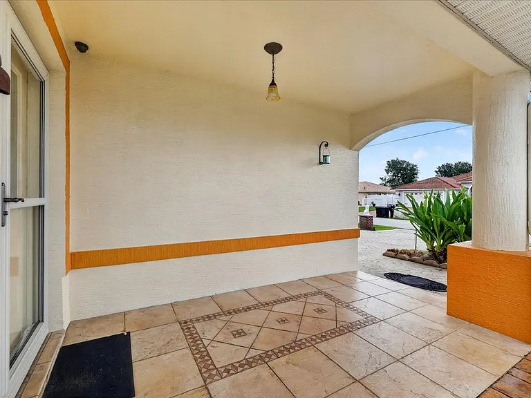 28 Princeton Ln — Photo 4