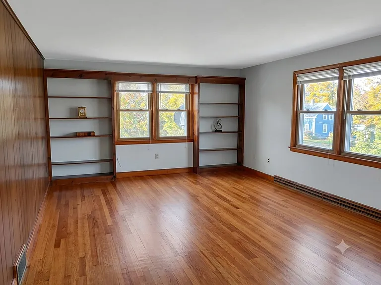 4 Carlson Ct #2 — Photo 3